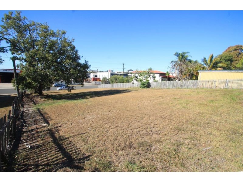 7 Side Street, West Gladstone QLD 4680