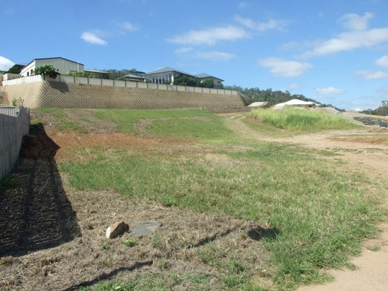 33 Centaurus Close, Telina QLD 4680