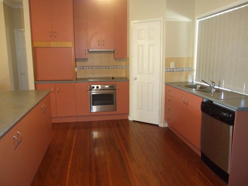 60 Witney Street, Telina QLD 4680