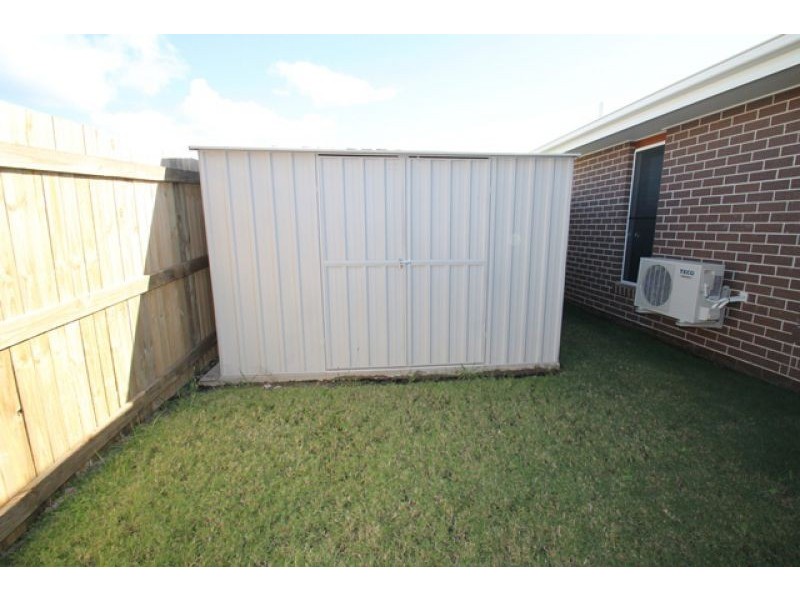 1 Briffney Street, Kirkwood QLD 4680