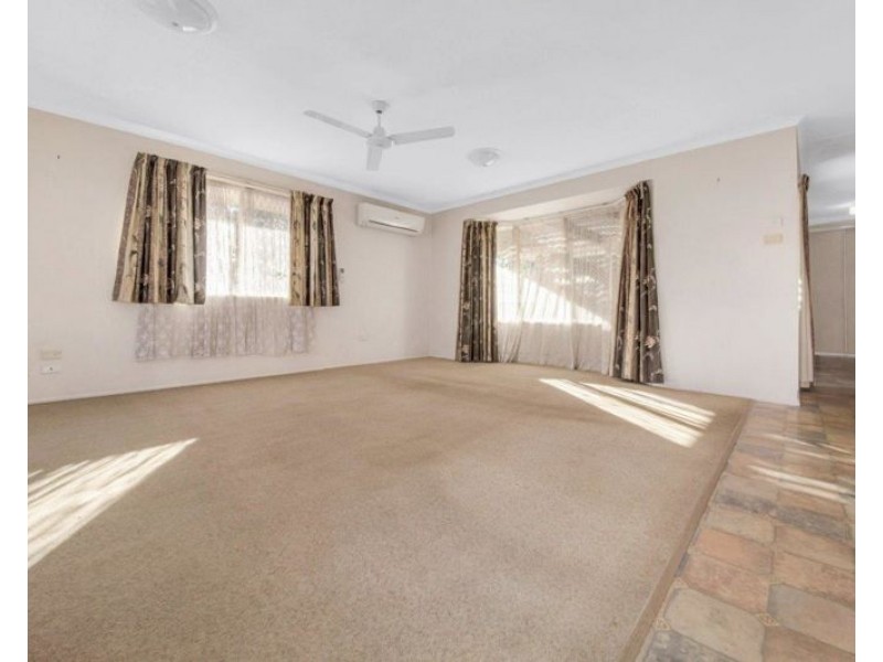 1/16 Sharyn Drive, New Auckland QLD 4680