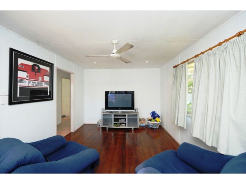 19 Pershouse Street, Barney Point QLD 4680