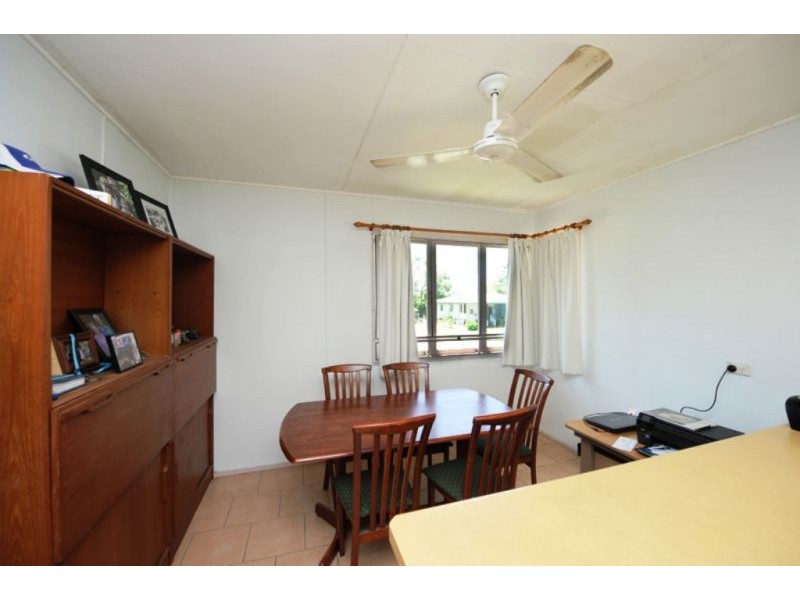 19 Pershouse Street, Barney Point QLD 4680