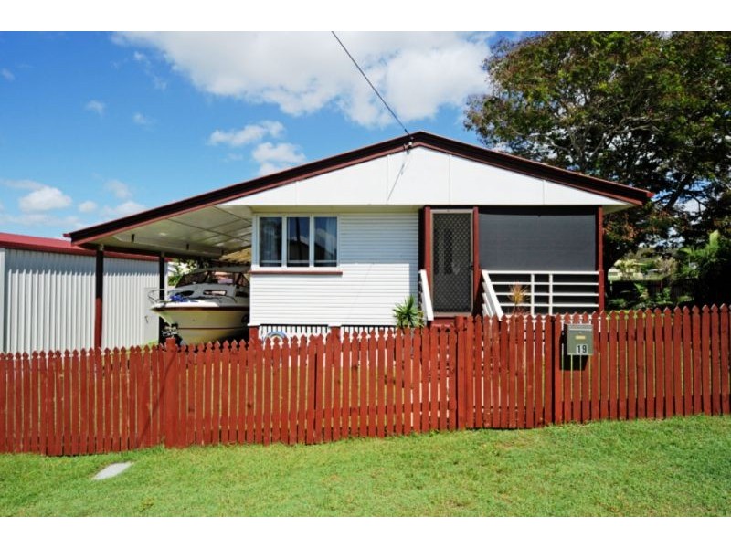 19 Pershouse Street, Barney Point QLD 4680