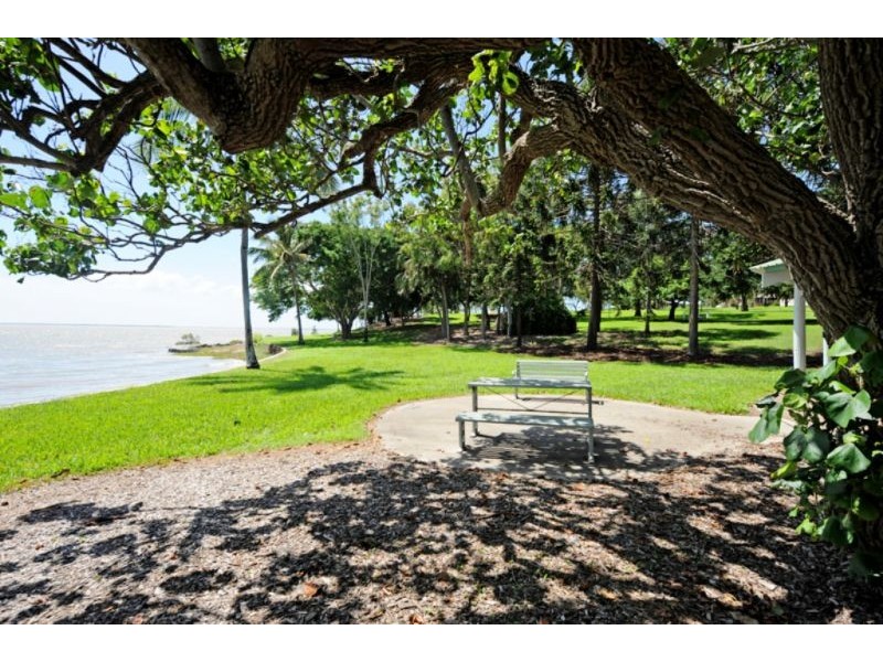 19 Pershouse Street, Barney Point QLD 4680