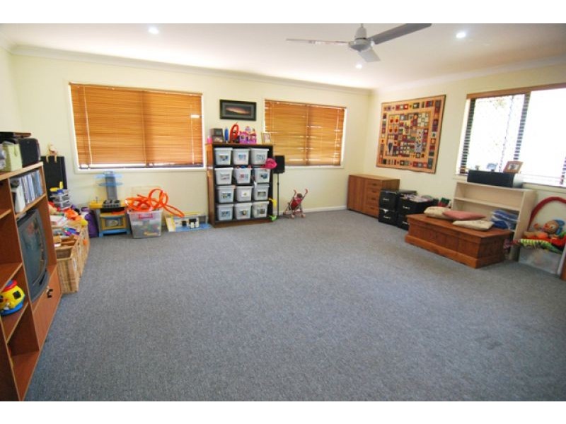 14 Panorama Court, Glen Eden QLD 4680