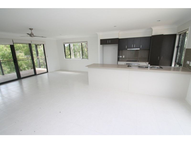 8 Bembooka Close, Glen Eden QLD 4680