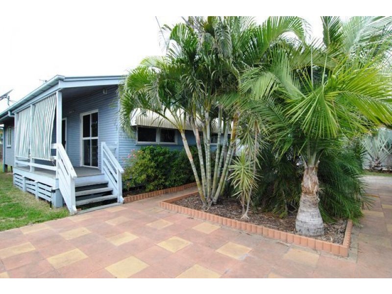 19 Moura Cres, Barney Point QLD 4680