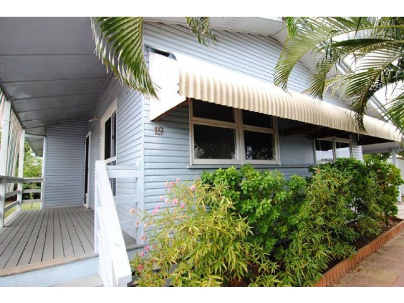 19 Moura Cres, Barney Point QLD 4680