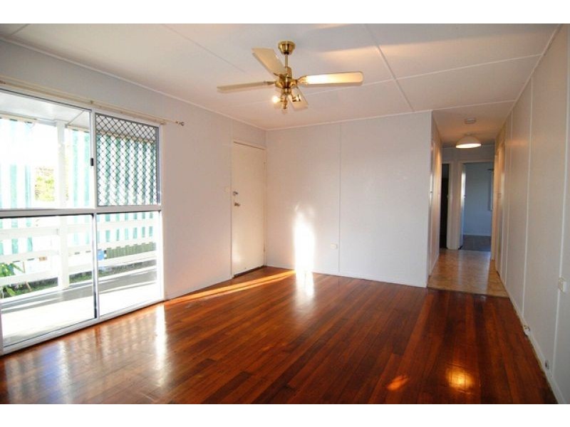 19 Moura Cres, Barney Point QLD 4680