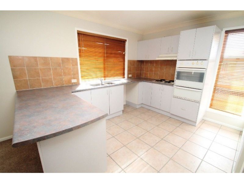 41 Clarance Drive, New Auckland QLD 4680