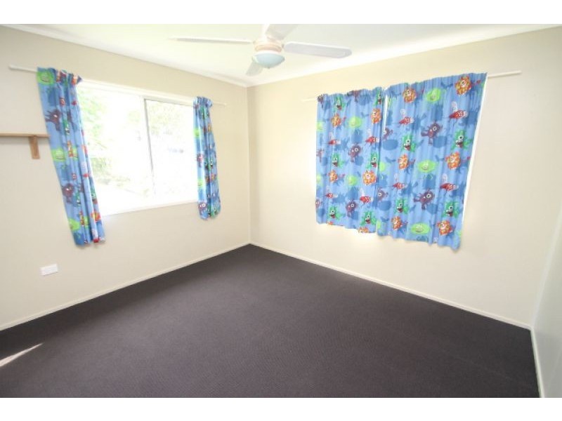 35 John Dory Drive, Toolooa QLD 4680