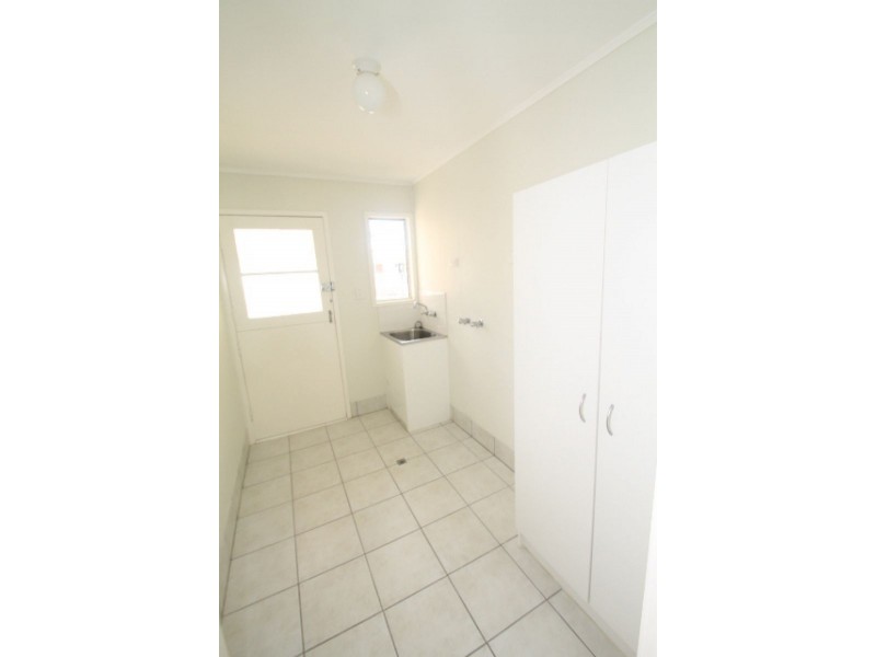 35 John Dory Drive, Toolooa QLD 4680