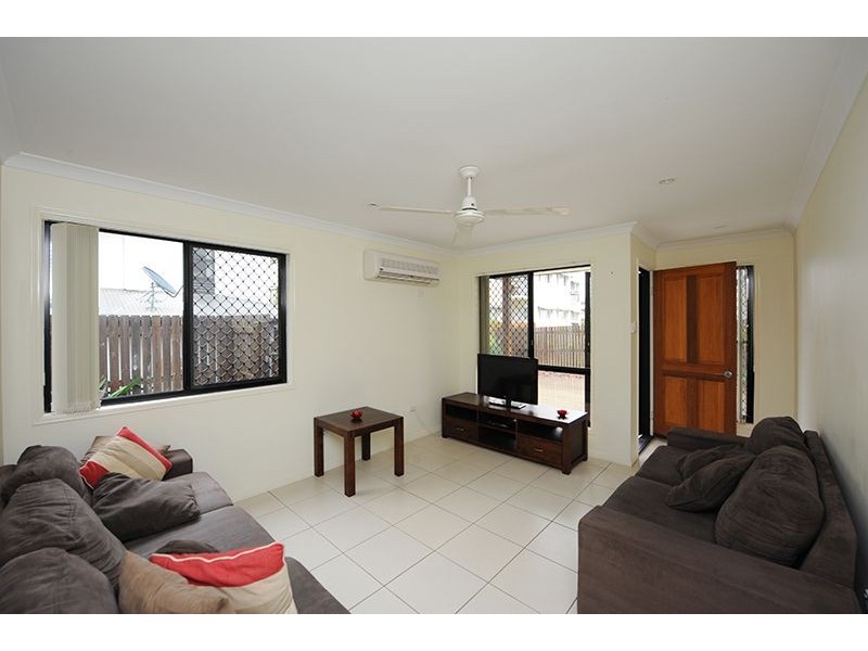 2/57 Barney Street, Barney Point QLD 4680