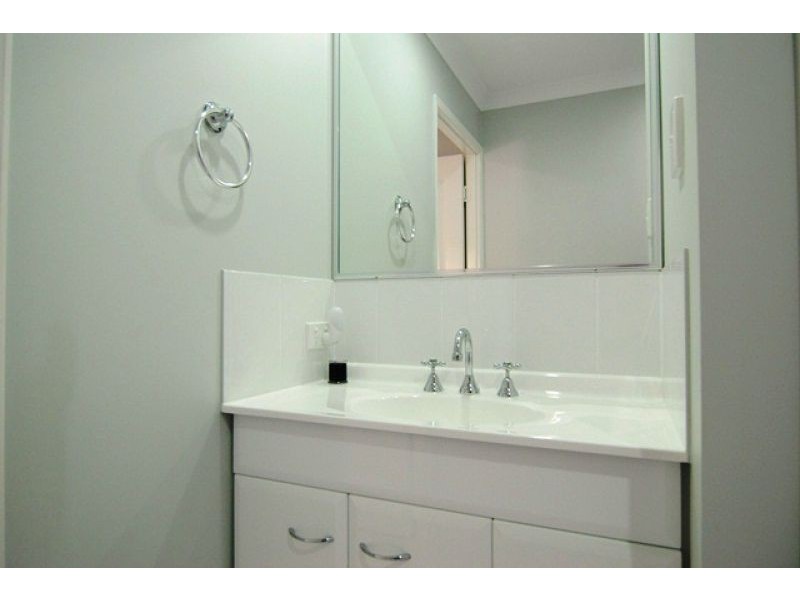 15 Liriope Drive, Kirkwood QLD 4680