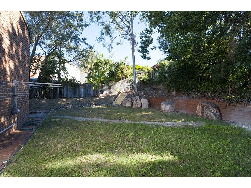 24 Latrobe Street, Tannum Sands QLD 4680