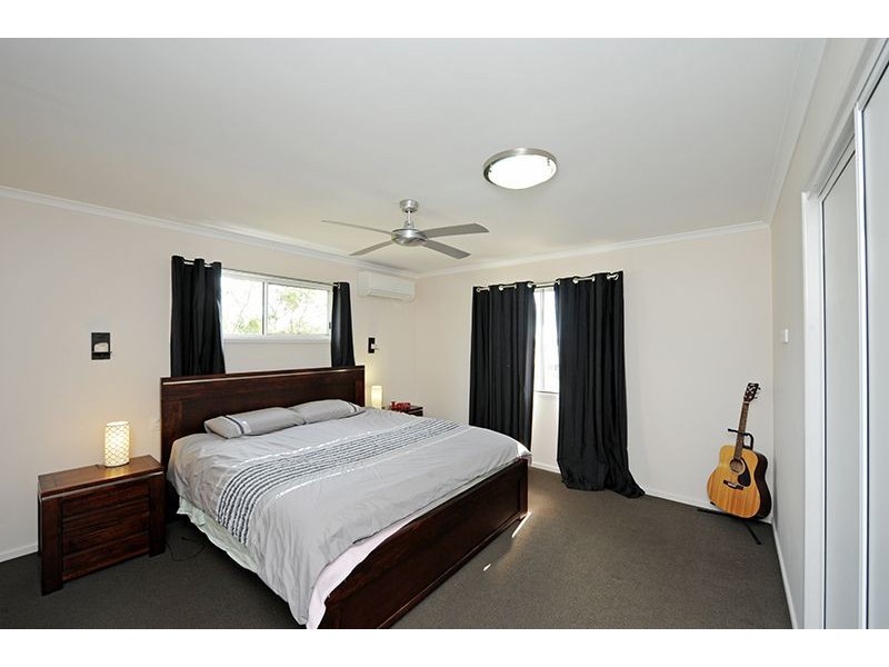 27 Pine Avenue, West Gladstone QLD 4680