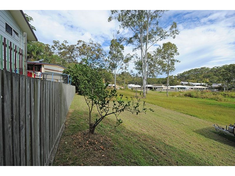 27 Pine Avenue, West Gladstone QLD 4680