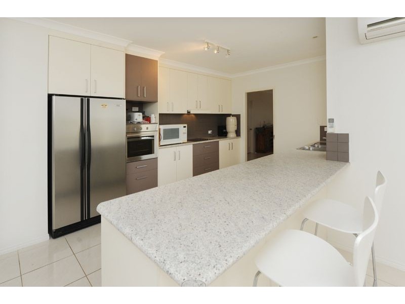 90 Emmadale Drive, New Auckland QLD 4680