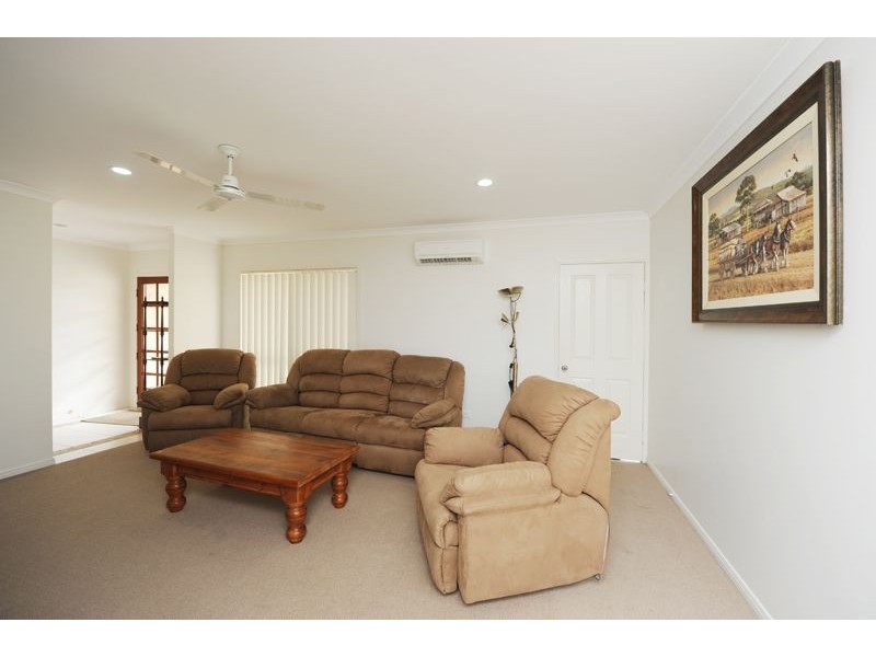 90 Emmadale Drive, New Auckland QLD 4680