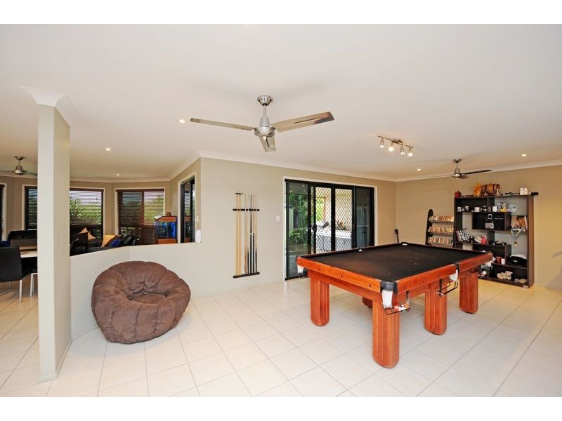 14 Viewpoint Way, New Auckland QLD 4680