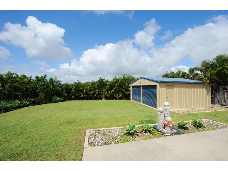 14 Viewpoint Way, New Auckland QLD 4680