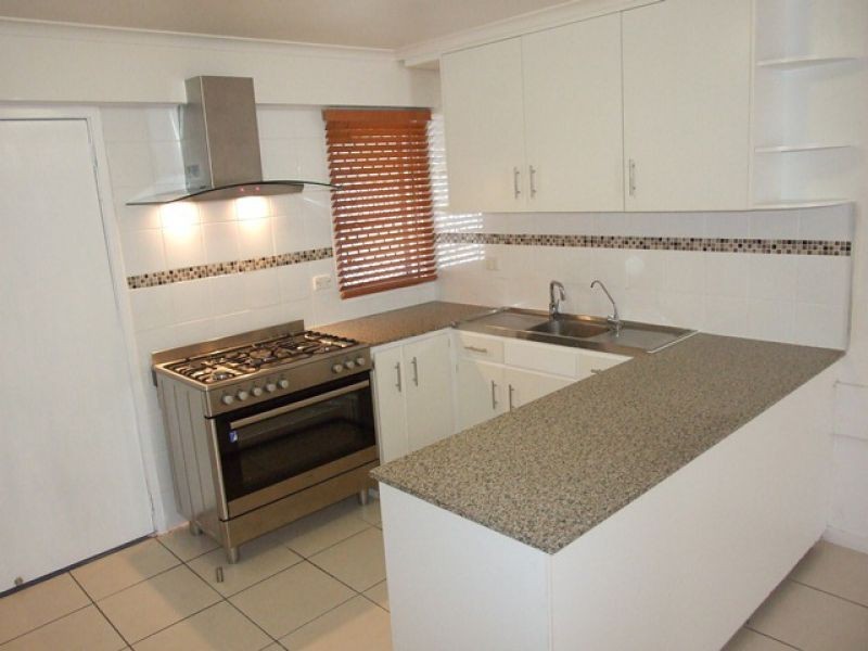 4/21 Charles Street, West Gladstone QLD 4680