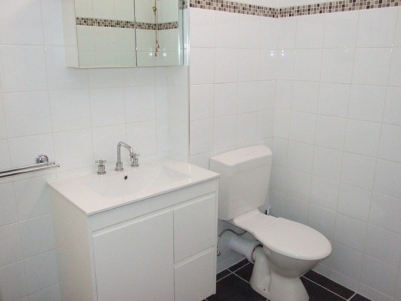 4/21 Charles Street, West Gladstone QLD 4680