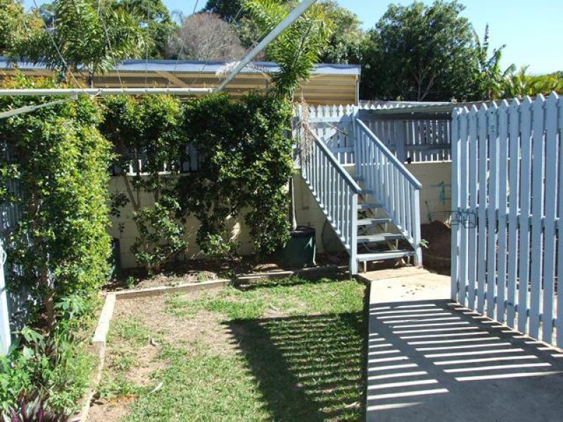 4/21 Charles Street, West Gladstone QLD 4680