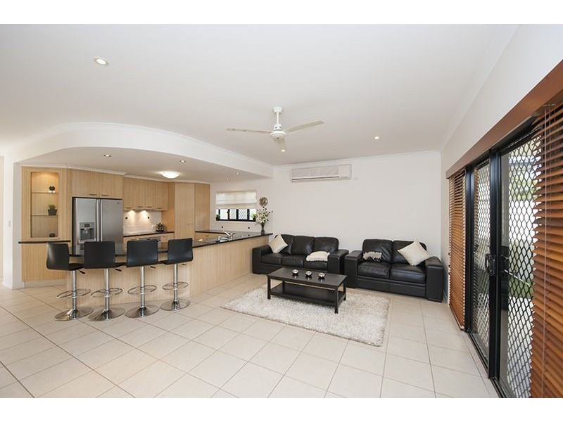 56 Katrina Boulevard, New Auckland QLD 4680