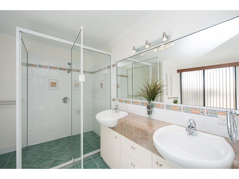 56 Katrina Boulevard, New Auckland QLD 4680