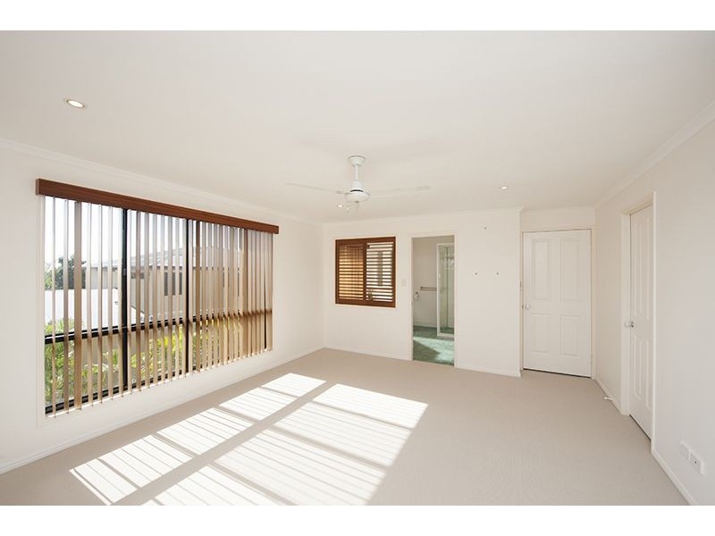 56 Katrina Boulevard, New Auckland QLD 4680