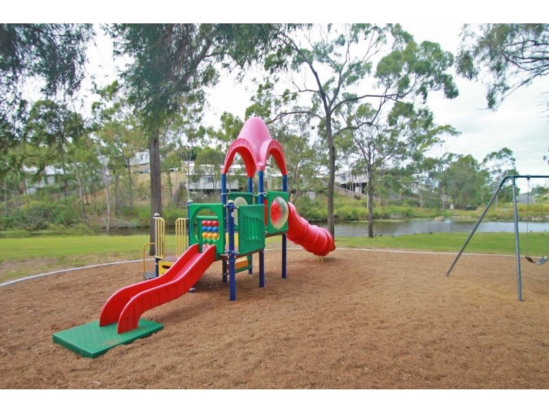 11 Ouston Place, South Gladstone QLD 4680