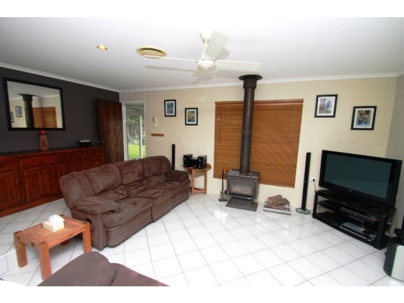 40 Helen Crescent, Wurdong Heights QLD 4680