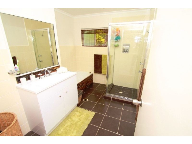 40 Helen Crescent, Wurdong Heights QLD 4680