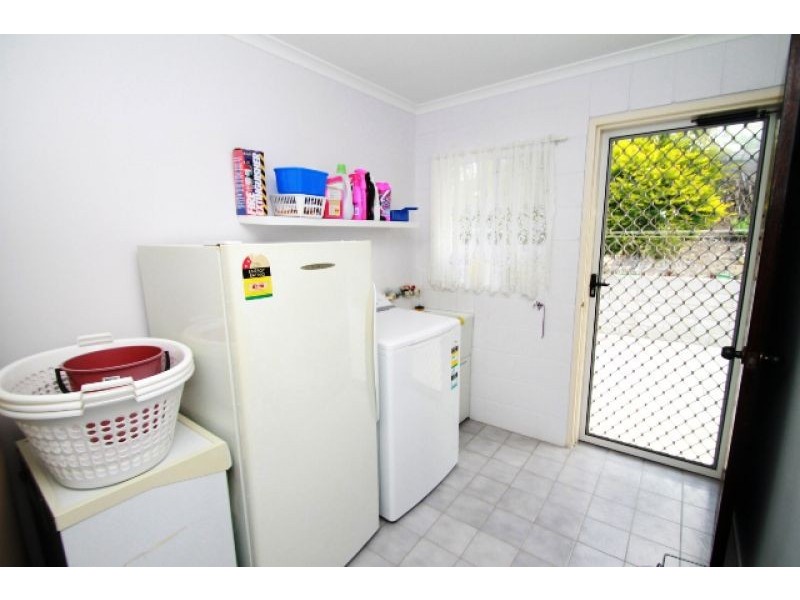 40 Helen Crescent, Wurdong Heights QLD 4680