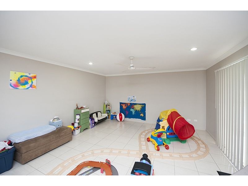21 Lingwoodock Place, Glen Eden QLD 4680