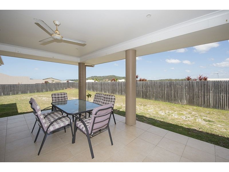 27 Koowin Drive, Kirkwood QLD 4680