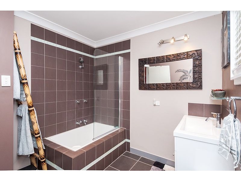 2 Kerr Street, Clinton QLD 4680