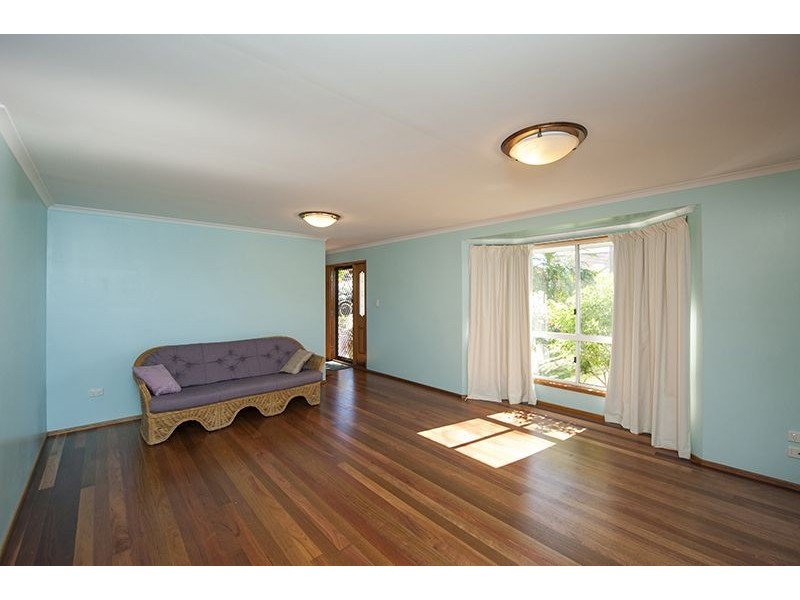 8 Columbia Avenue, Clinton QLD 4680