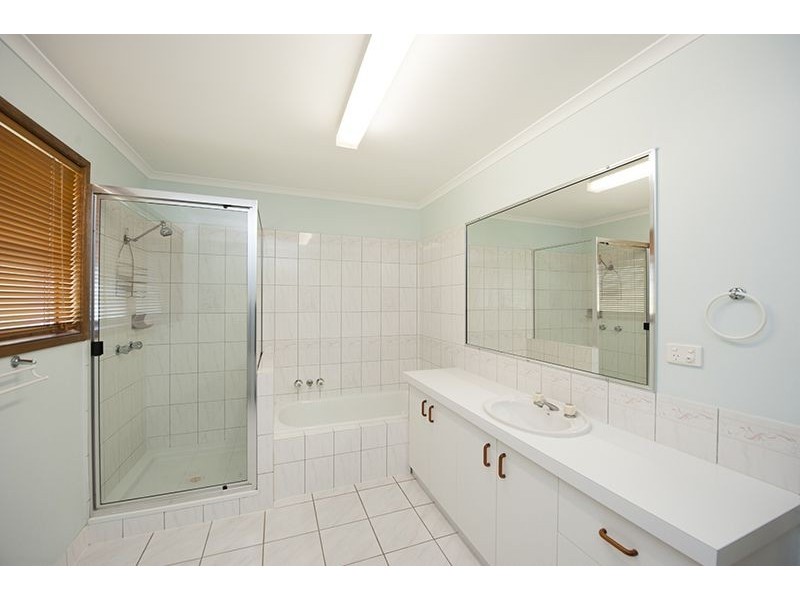 8 Columbia Avenue, Clinton QLD 4680