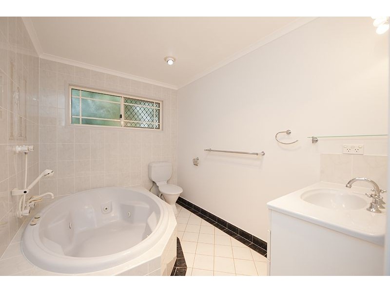 16 Solonika Court, South Gladstone QLD 4680