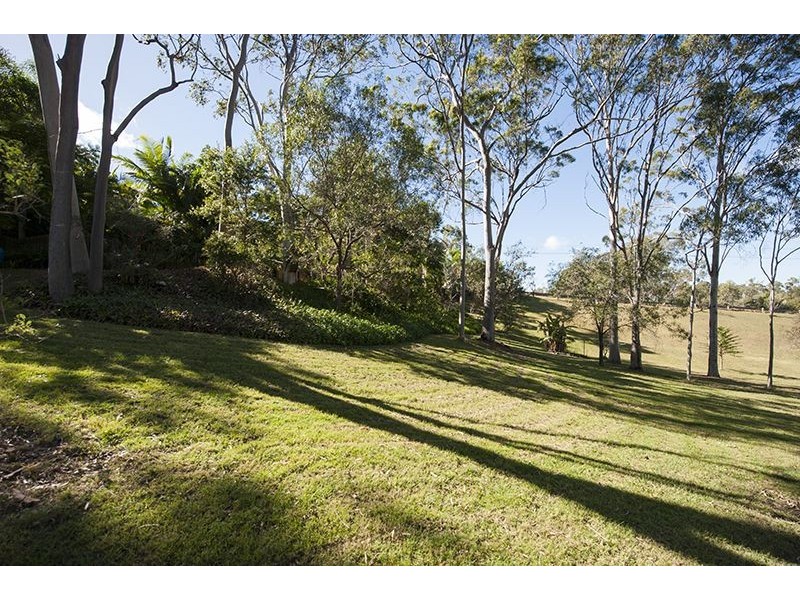 28 Helen Crescent, Wurdong Heights QLD 4680