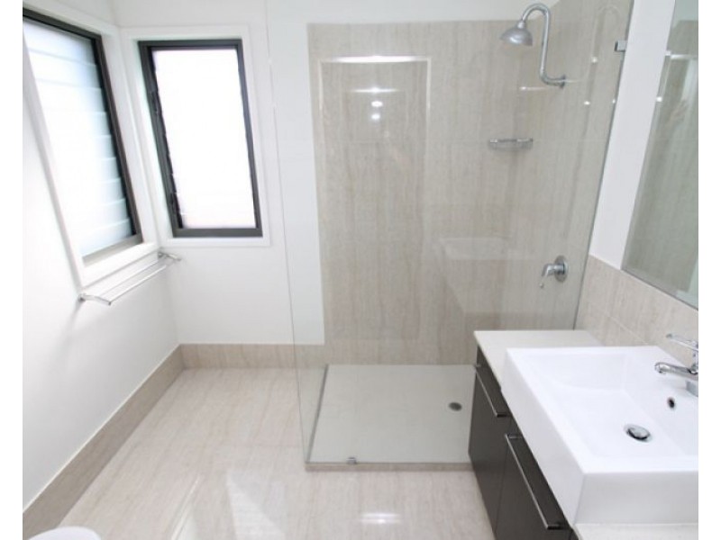 28 Redgum Drive, Kirkwood QLD 4680