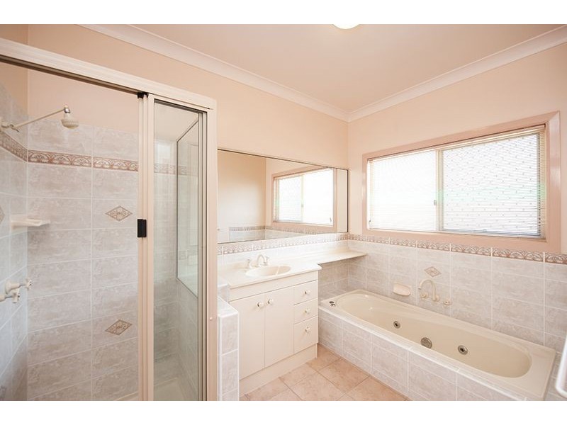 38 Carinya Drive, Clinton QLD 4680