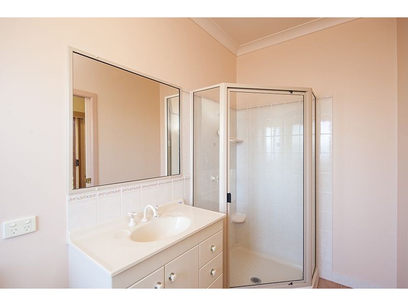 38 Carinya Drive, Clinton QLD 4680