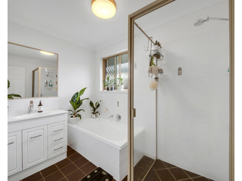 2a Ingra Close, Glen Eden QLD 4680