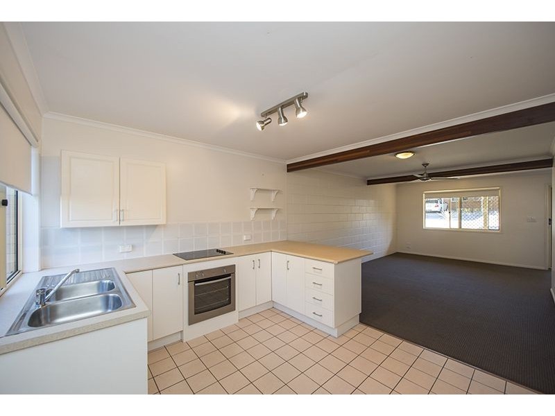 2/6 Hampton Drive, Tannum Sands QLD 4680