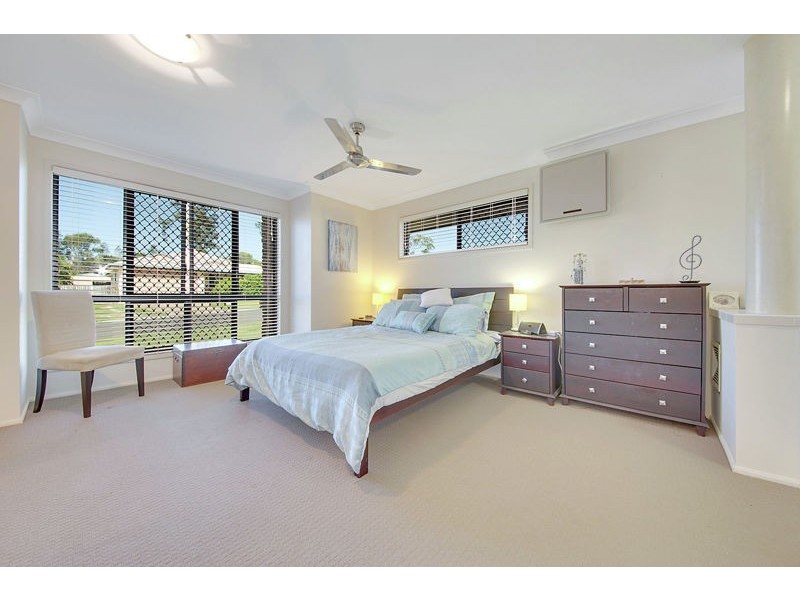 4 Leonie Court, New Auckland QLD 4680