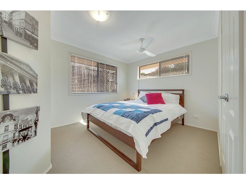 4 Leonie Court, New Auckland QLD 4680